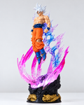 Goku Ultra Instinct | Figura Dragon Ball PVC 24 cm - Bandai